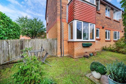250 North Road, London, SW19 1TR