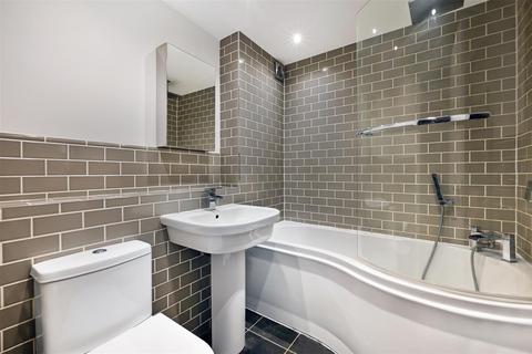 250 North Road, London, SW19 1TR