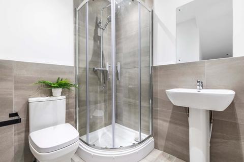 6 bedroom house to rent, Burley Road, Leeds LS4
