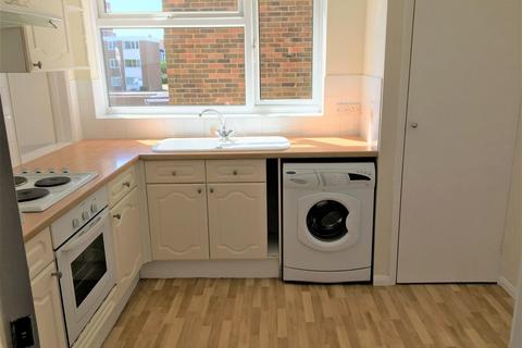 2 bedroom apartment to rent, Rowlands Road, Worthing