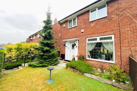 4 bedroom semi-detached house for sale, Butterbowl Road, Leeds