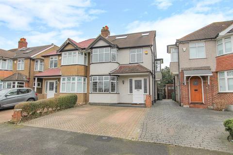 4 bedroom semi-detached house for sale, Willoughby Avenue, Beddington CR0