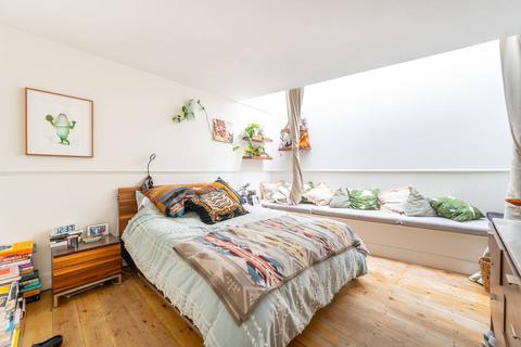 3 bedroom flat for sale, Ledbury Mews North, Notting Hill, London, W11