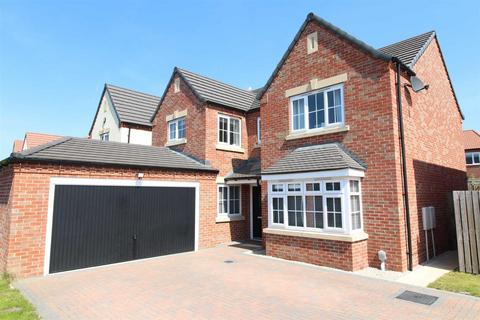 4 bedroom detached house for sale, Welton Low Road, Elloughton