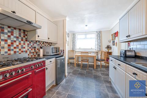 3 bedroom semi-detached house for sale, Rodney Way, Romford, RM7