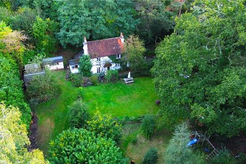 3 bedroom detached house for sale, Aveley Close, Farnham, Surrey, GU9