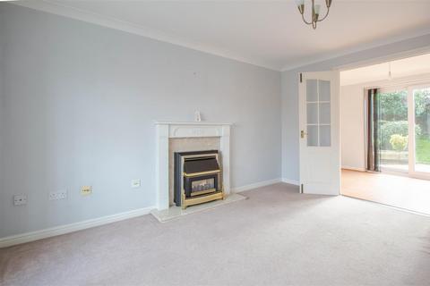 3 bedroom detached house for sale, Lowry Close, Haverhill CB9