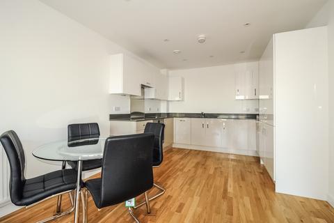 1 bedroom apartment to rent, Lighterage Court, Brentford TW8