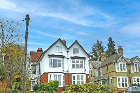 2 bedroom apartment for sale, London Road, High Wycombe, Buckinghamshire, HP11