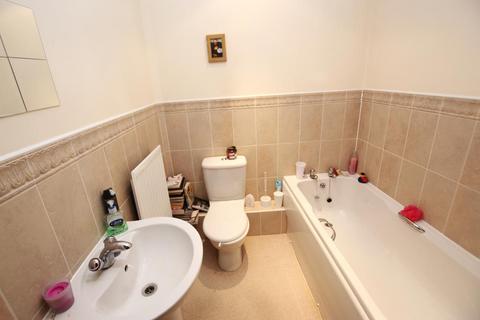 2 bedroom apartment to rent, Fenmere Walk, Peterborough PE7