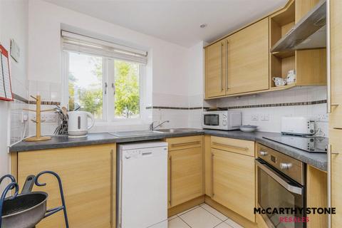 2 bedroom apartment for sale, Morgan Court, Station Road, Petworth