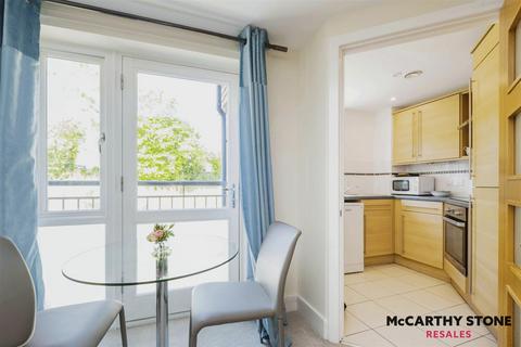 2 bedroom apartment for sale, Morgan Court, Station Road, Petworth