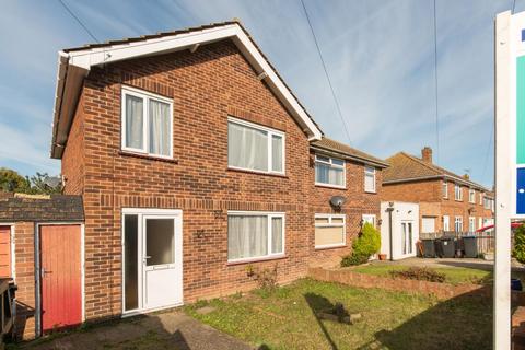 3 bedroom semi-detached house to rent, Helvellyn Avenue, Ramsgate, CT11