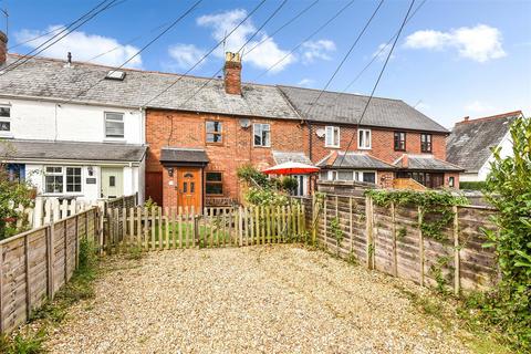 2 bedroom cottage for sale, Street End, North Baddesley, Hampshire