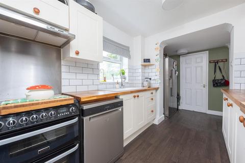 38 Borodin Close, Brighton Hill, Basingstoke, RG22 4EN