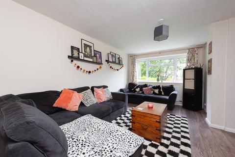 38 Borodin Close, Brighton Hill, Basingstoke, RG22 4EN