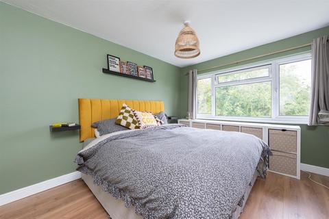 38 Borodin Close, Brighton Hill, Basingstoke, RG22 4EN