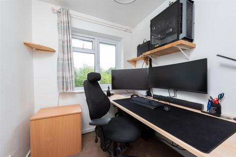 38 Borodin Close, Brighton Hill, Basingstoke, RG22 4EN