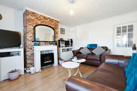 2 bedroom semi-detached house for sale, Greenthorpe Road, Leeds LS13