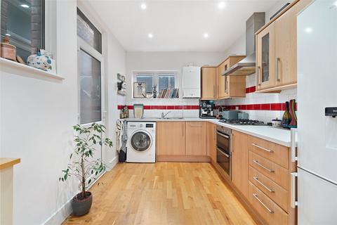 2 bedroom flat for sale, West Gardens, Colliers Wood SW17