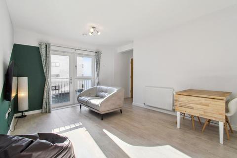 2 bedroom apartment to rent, Barrland street , Flat 2/5 , Pollokshields, Glasgow, G41 1BG