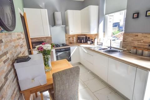 2 bedroom terraced house for sale, Oakfield Terrace, Shipley