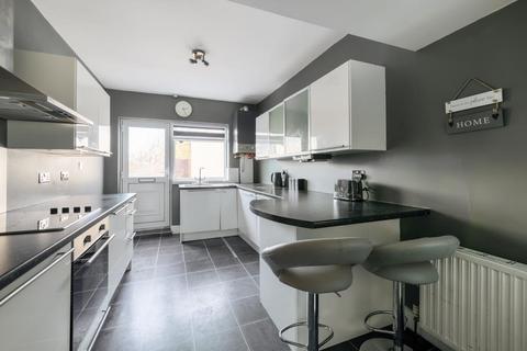 2 bedroom maisonette for sale, Sunbury-on-Thames,  Surrey,  TW16