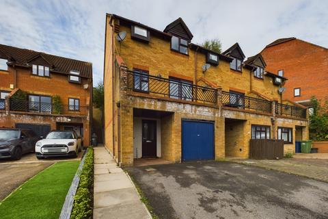 3 bedroom end of terrace house for sale, Flitcroft Lea, High Wycombe, Buckinghamshire