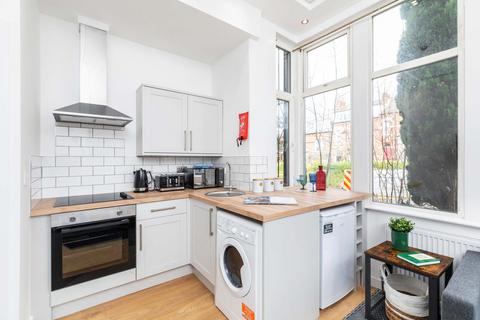 1 bedroom flat to rent, Kelso Road, Leeds LS2