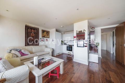 2 bedroom flat for sale, Titan Court, Flower Lane, Mill Hill