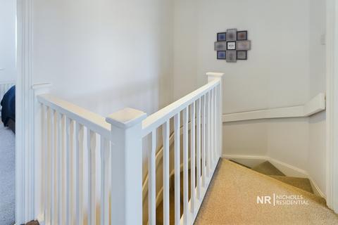 122 Farriers Road, Epsom, KT17 1LR