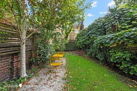 4 bedroom terraced house for sale, Narford Road, London, E5