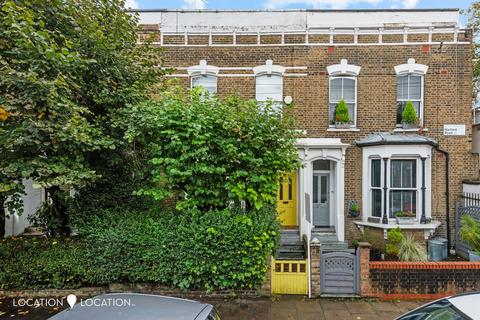 4 bedroom terraced house for sale, Narford Road, London, E5