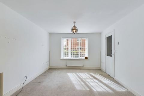 73 Glovers Way, Burscough, Ormskirk, L40 5AA