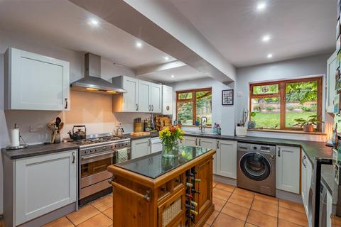6 Dale View, Coalbrookdale, Telford, TF8 7DL