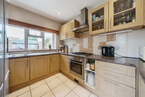 40 Neuchatel Road, London, SE6 4EQ