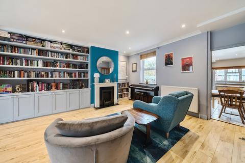 40 Neuchatel Road, London, SE6 4EQ