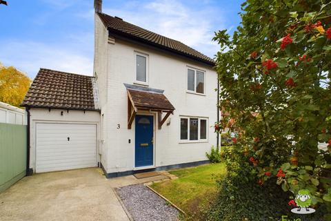 3 bedroom detached house for sale, Rosehip Way, Lychpit, Basingstoke, Hampshire, RG24