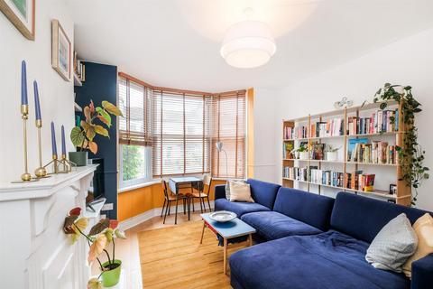 2 bedroom flat for sale, Wellesley Road, Wanstead