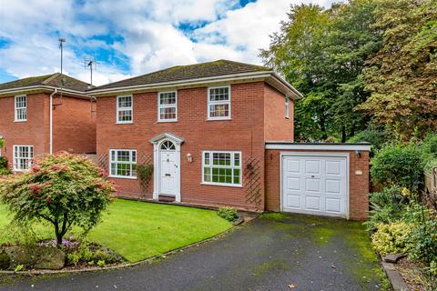 14 Heath House Drive, Wombourne, Wolverhampton, WV5 8EZ
