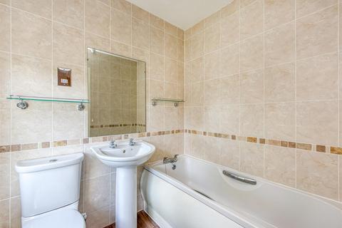 14 Heath House Drive, Wombourne, Wolverhampton, WV5 8EZ