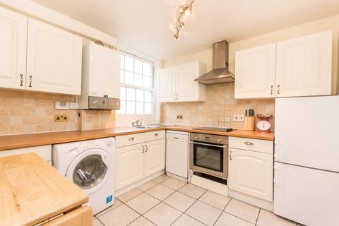 3 bedroom flat to rent, Emlyn Gardens, Wendell Park, London, W12