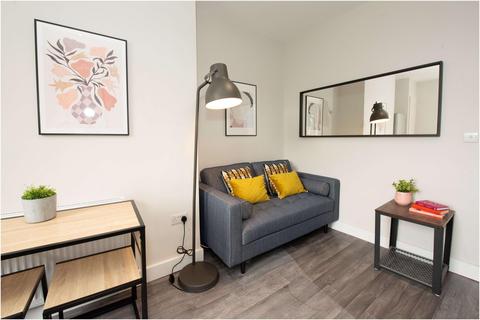 2 bedroom flat to rent, Winstanley Terrace, Leeds LS6