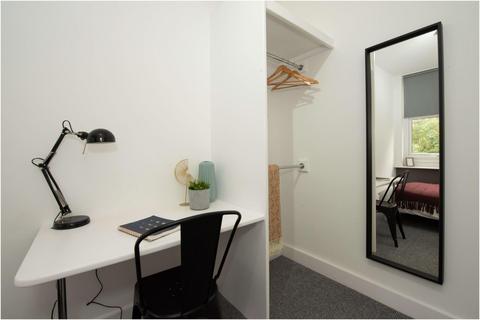 2 bedroom flat to rent, Winstanley Terrace, Leeds LS6