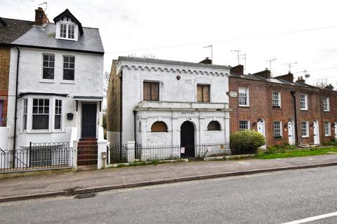 4 bedroom semi-detached house for sale, Military Road, Rye