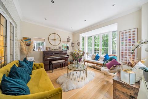 47 Highfield Road, Chislehurst, BR7 6QY