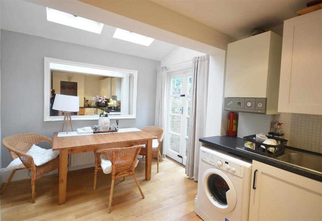 Evelyn Terrace, Richmond 2 bed terraced house to rent £2,795 pcm (£