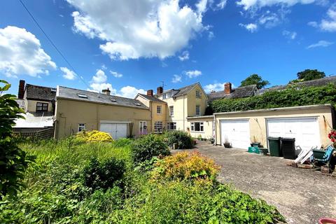 6 bedroom house for sale, Oak House, Market Square, Bishops Castle