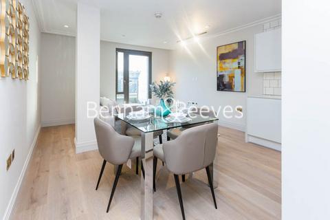 2 bedroom apartment to rent, Queens Wharf, Hammersmith W6