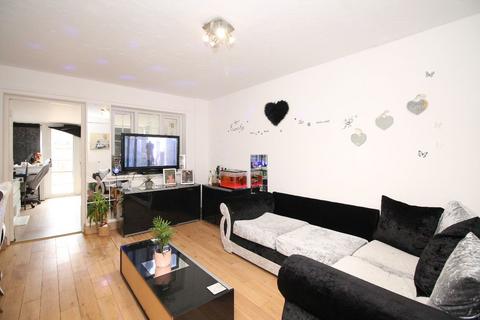 2 bedroom terraced house for sale, Russell Road, London